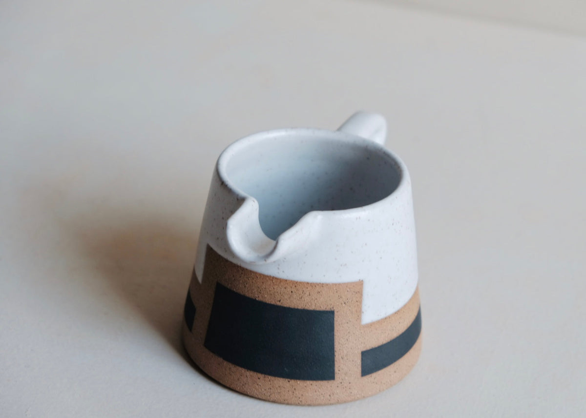 Compact Ergonomic Pitcher